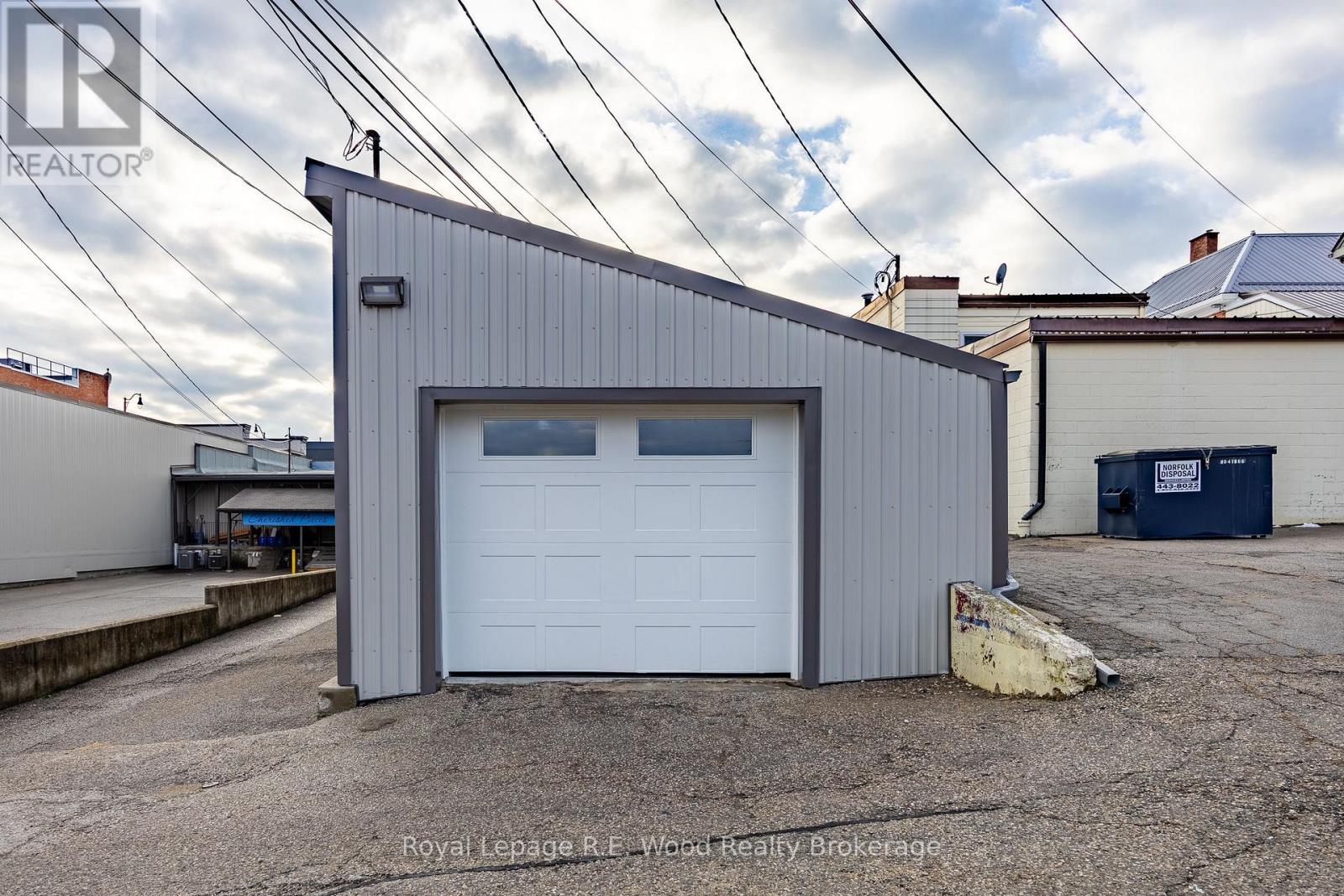 20 Cat Alley, Tillsonburg, Ontario  N4G 0C8 - Photo 12 - X12304228