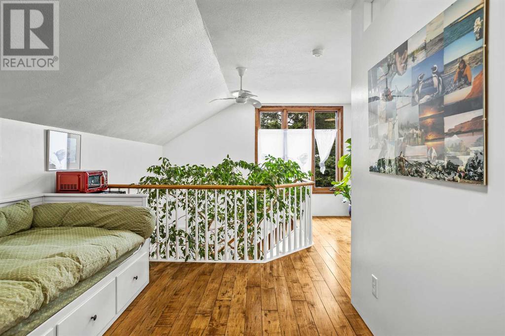 128 Kootenay Avenue, Banff, Alberta  T1L 1B8 - Photo 9 - A2189463