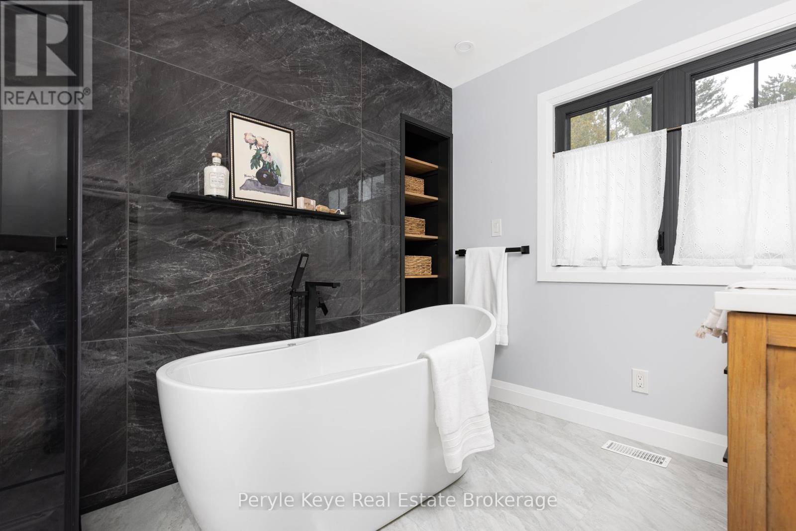 38 Andrea Drive, Bracebridge, Ontario  P1L 1C5 - Photo 28 - X12304229