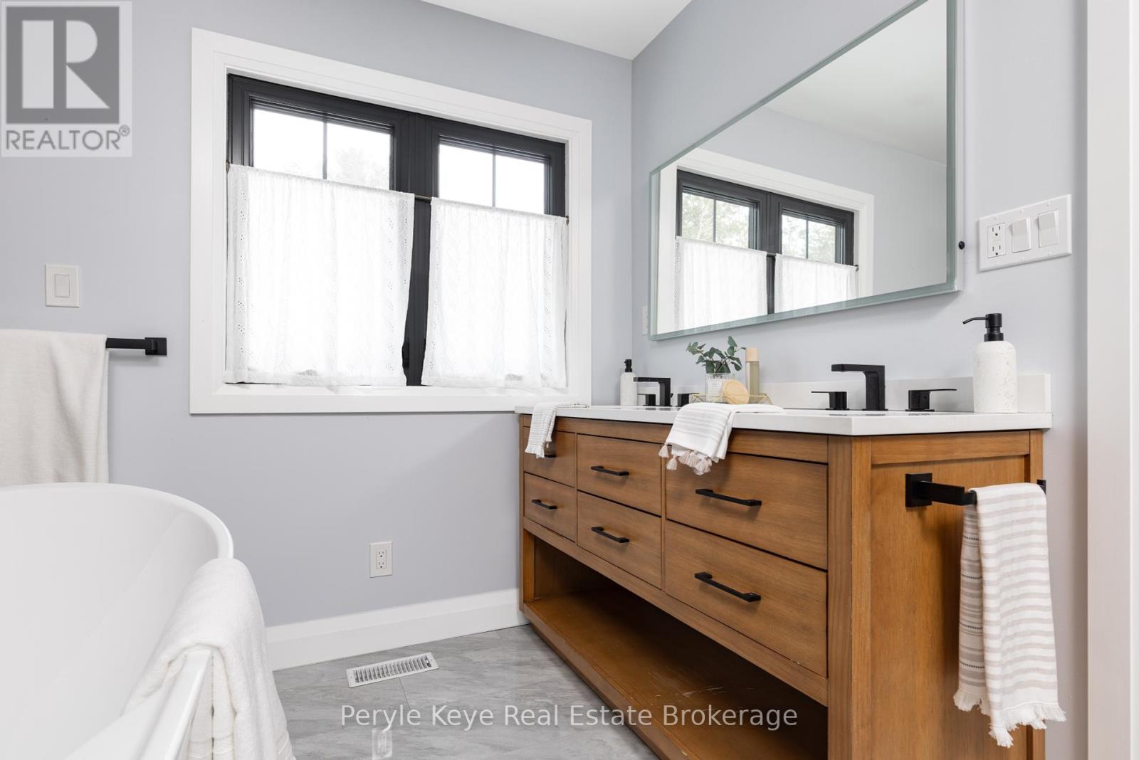 38 Andrea Drive, Bracebridge, Ontario  P1L 1C5 - Photo 29 - X12304229