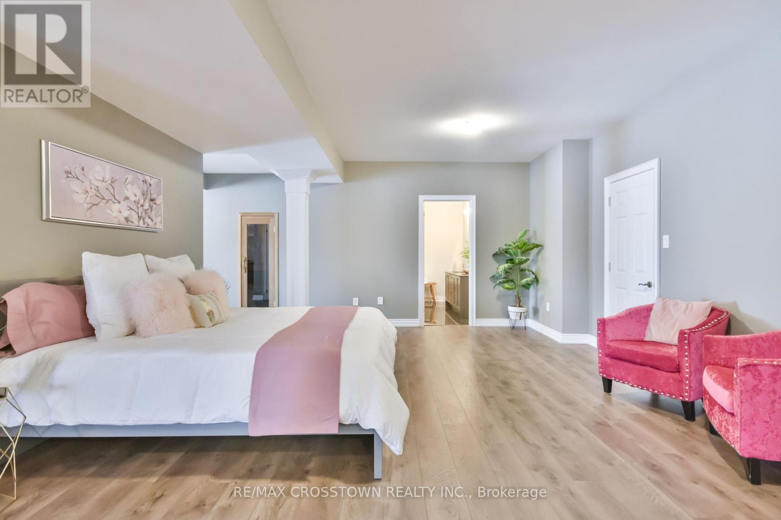 22 Stewart Crescent, Essa, Ontario  L0L 2N0 - Photo 34 - N12304262