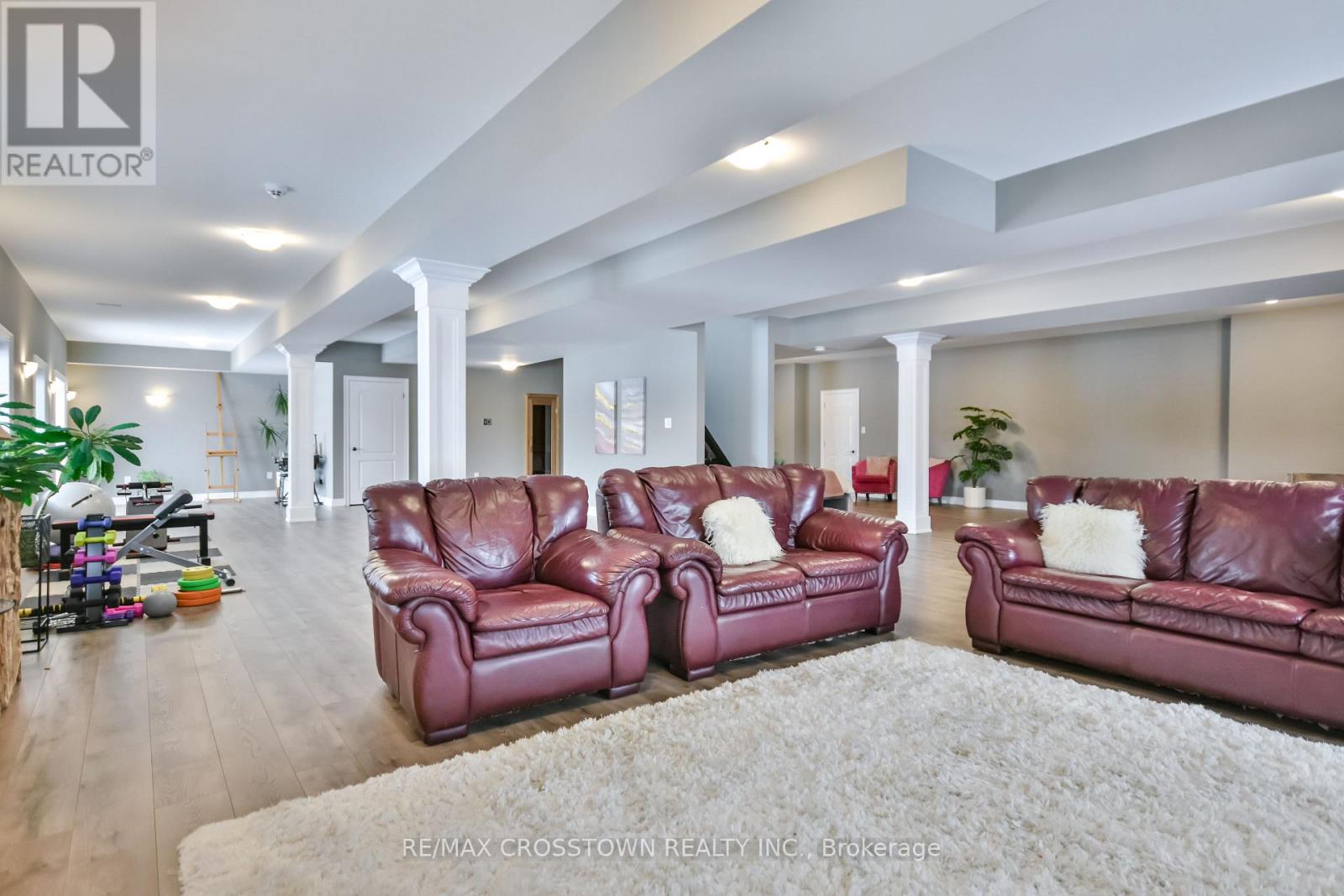 22 Stewart Crescent, Essa, Ontario  L0L 2N0 - Photo 37 - N12304262