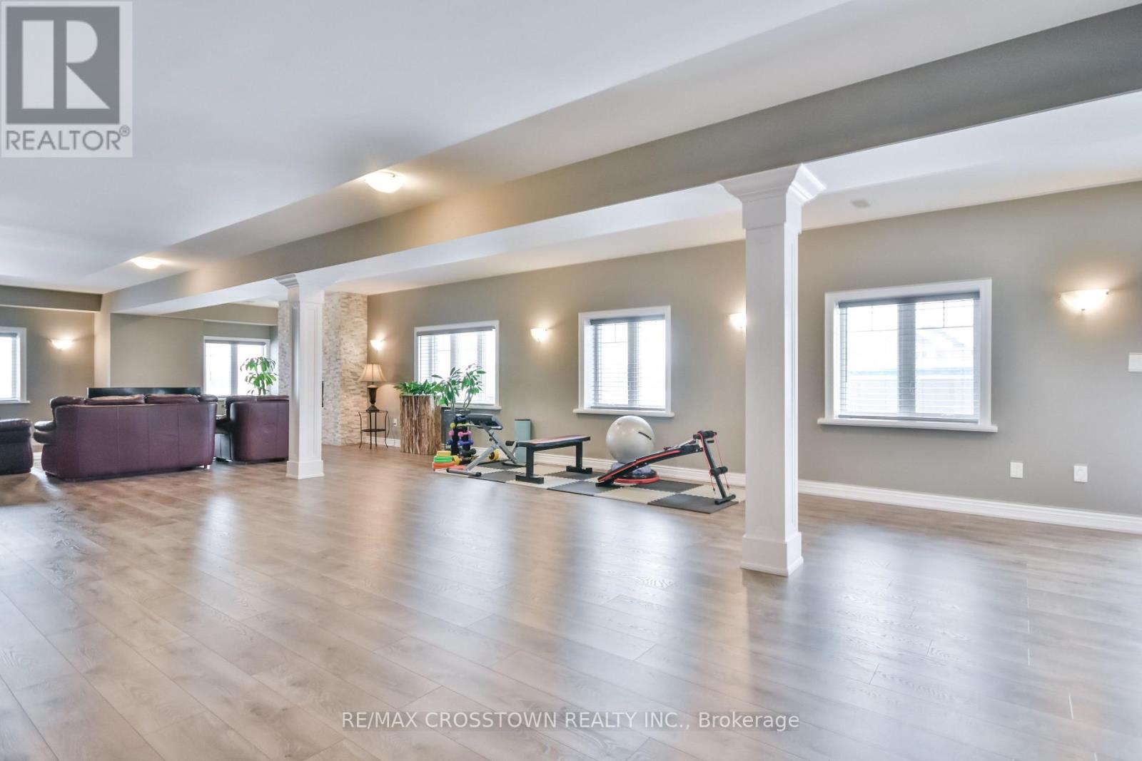 22 Stewart Crescent, Essa, Ontario  L0L 2N0 - Photo 41 - N12304262