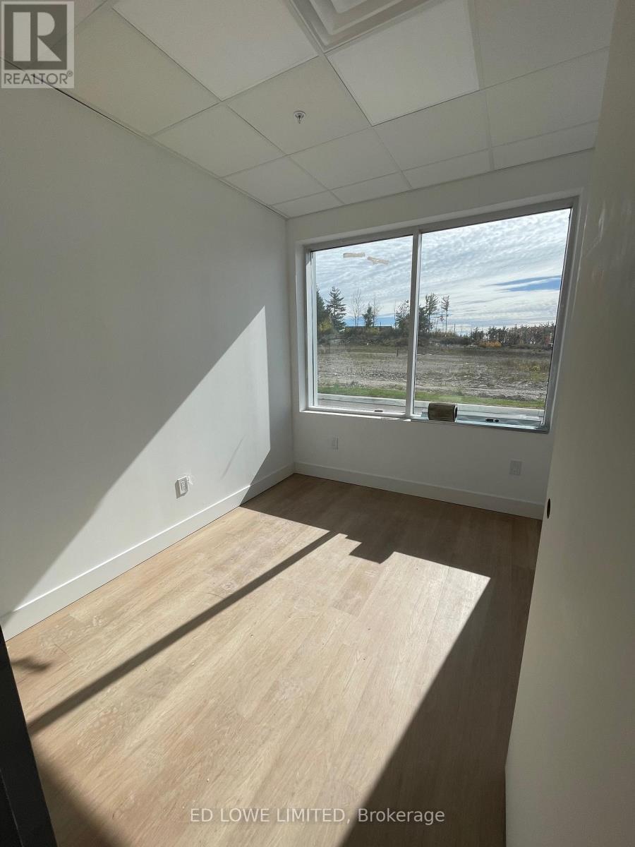 26 Nelle Carter Court, Orillia, Ontario  L3V 7S3 - Photo 3 - S12304272