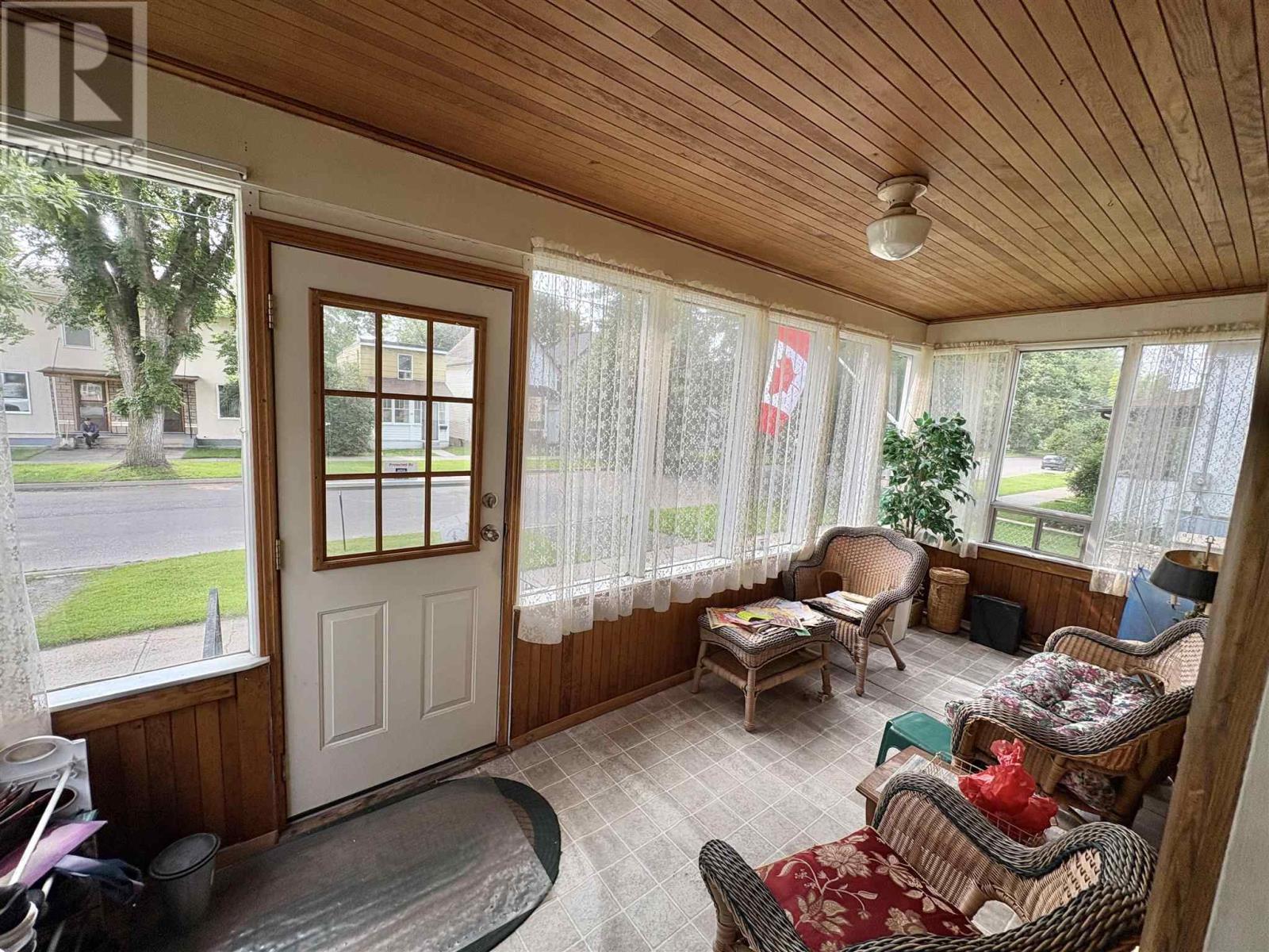 Property at 56 Ontario ST image 3