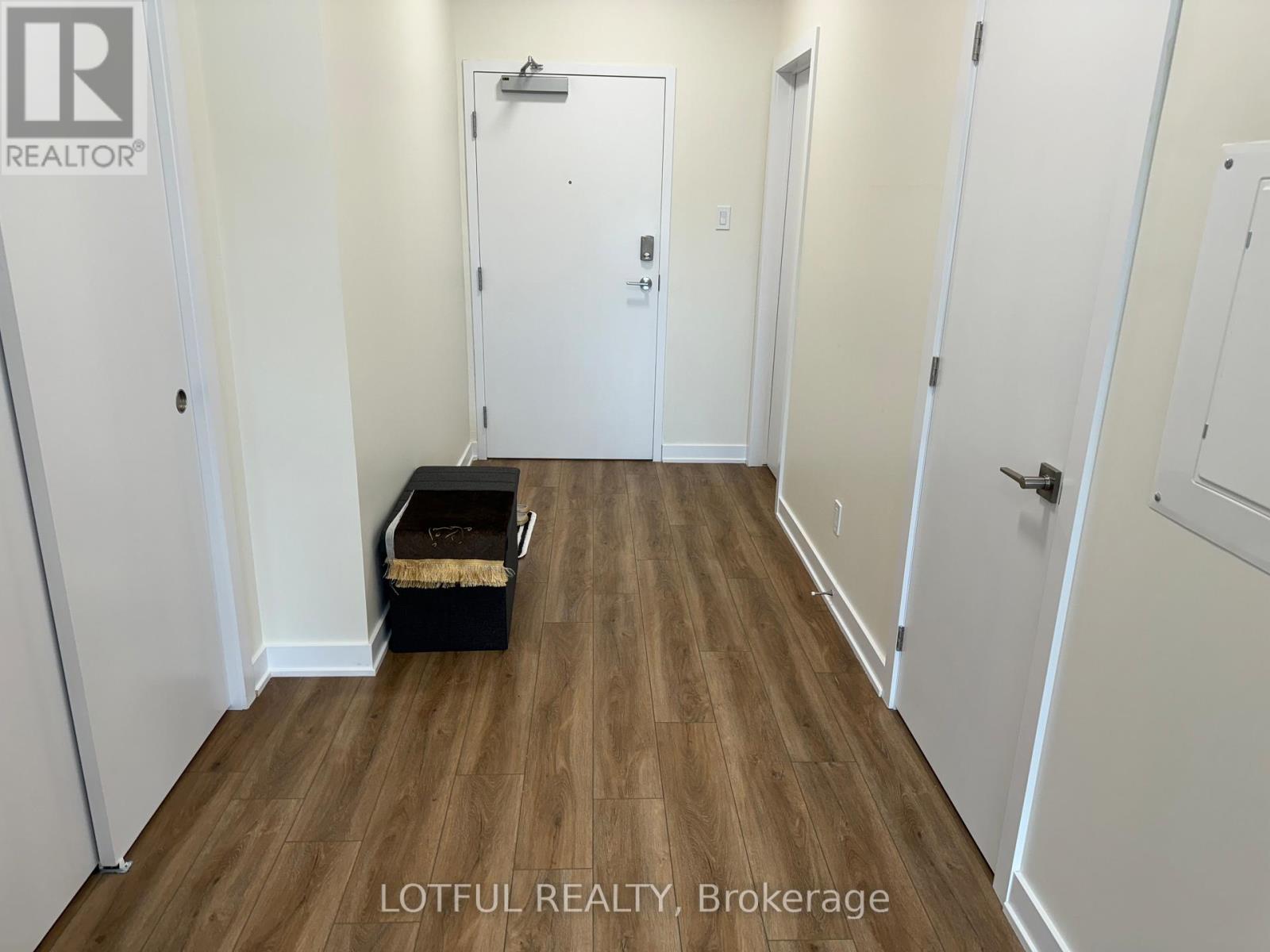 302 - 630 Churchill Avenue N, Ottawa, Ontario  K1Z 5E8 - Photo 4 - X12304318