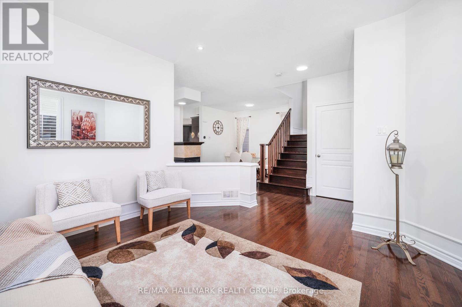 203 Black Sage Crescent, Ottawa, Ontario  K1V 2J7 - Photo 7 - X12304349