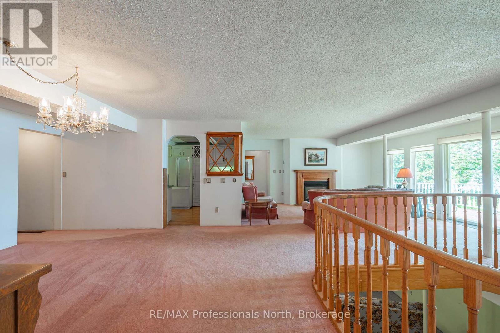 1015 Blackberry Lane, Minden Hills, Ontario  K0M 2K0 - Photo 10 - X12213252