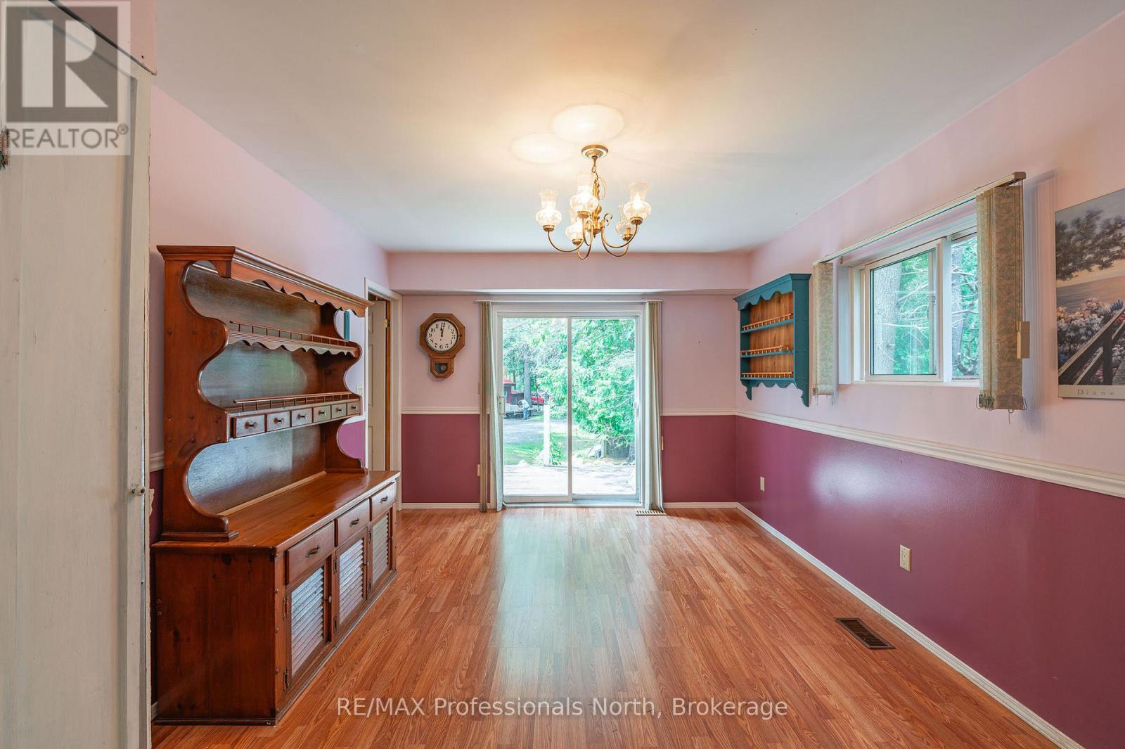 1015 Blackberry Lane, Minden Hills, Ontario  K0M 2K0 - Photo 18 - X12213252