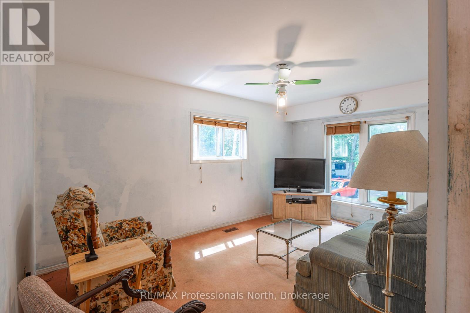 1015 Blackberry Lane, Minden Hills, Ontario  K0M 2K0 - Photo 34 - X12213252