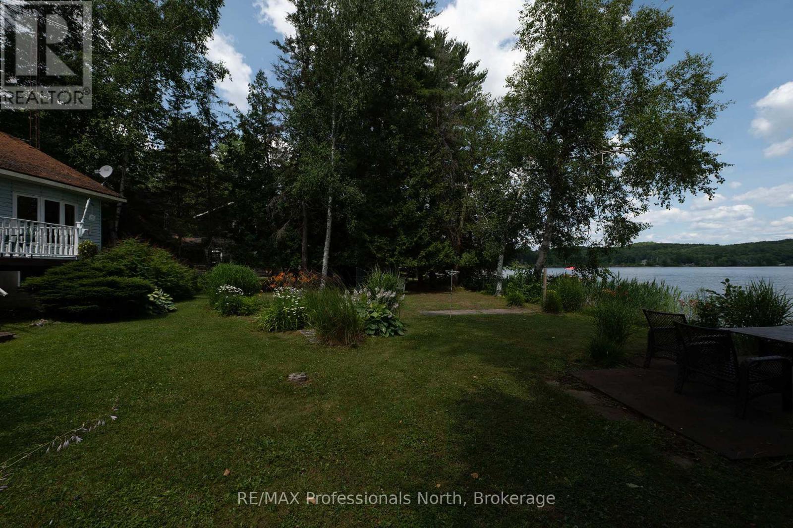 1015 Blackberry Lane, Minden Hills, Ontario  K0M 2K0 - Photo 5 - X12213252