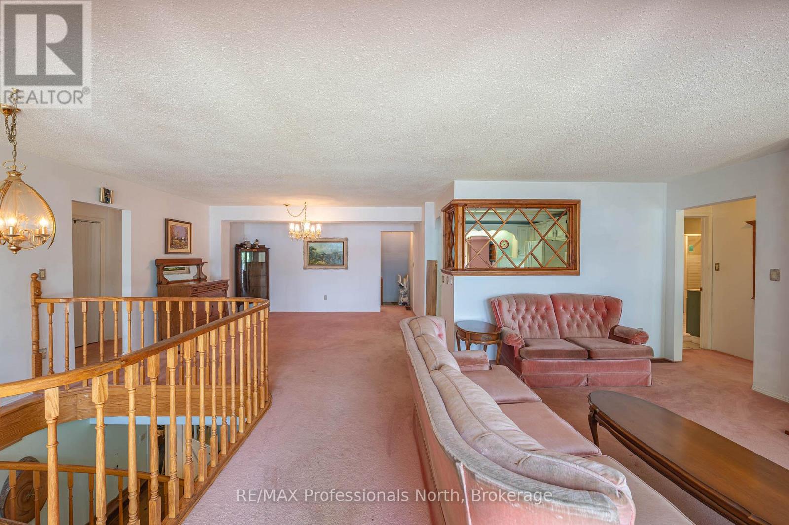 1015 Blackberry Lane, Minden Hills, Ontario  K0M 2K0 - Photo 9 - X12213252