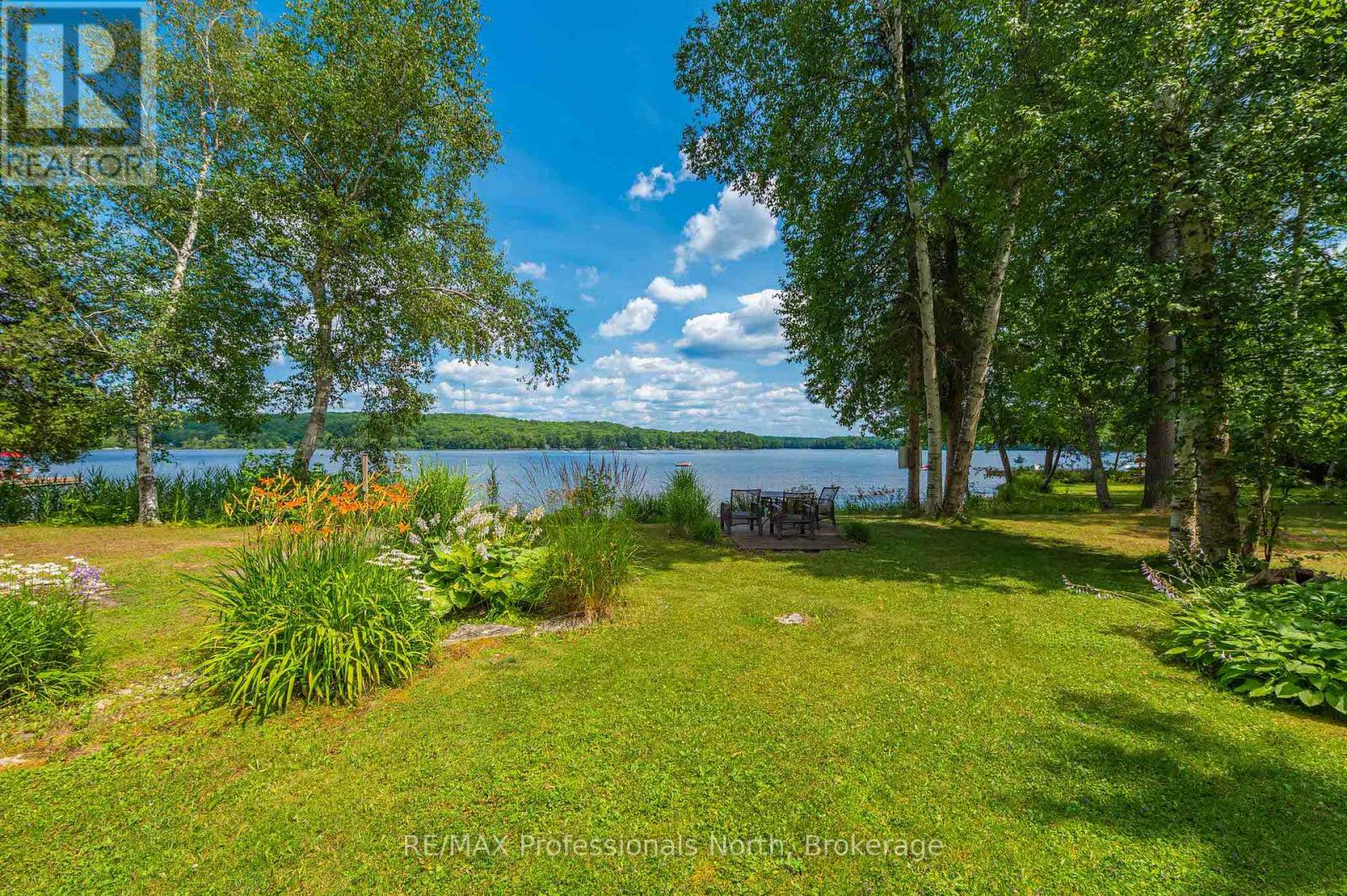 1015 Blackberry Lane, Minden Hills, Ontario  K0M 2K0 - Photo 38 - X12213252