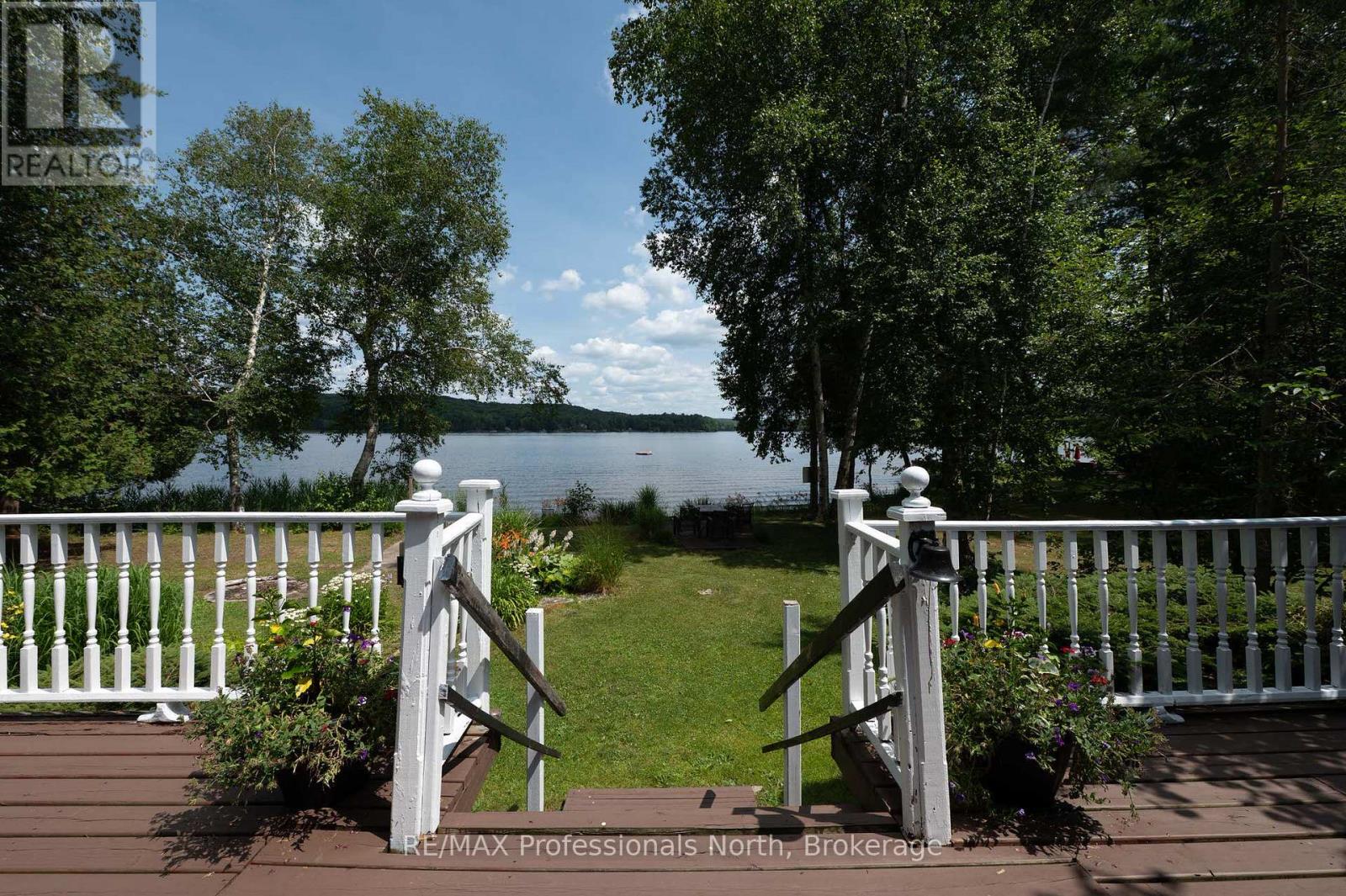 1015 Blackberry Lane, Minden Hills, Ontario  K0M 2K0 - Photo 8 - X12213252