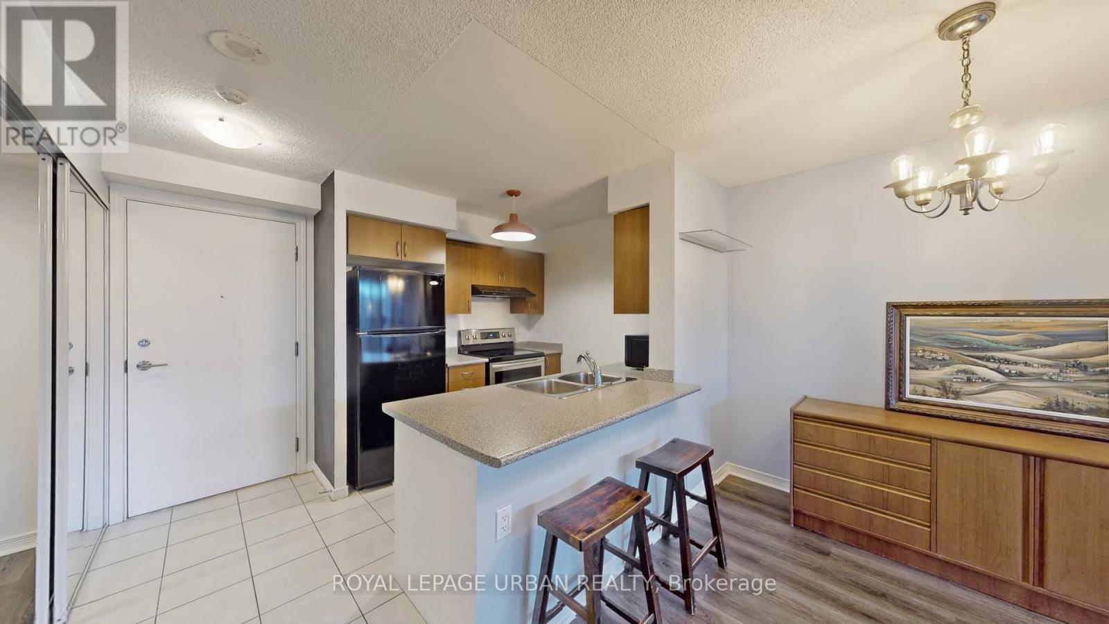 428 - 60 Heintzman Street, Toronto, Ontario  M6P 5A1 - Photo 10 - W12304227