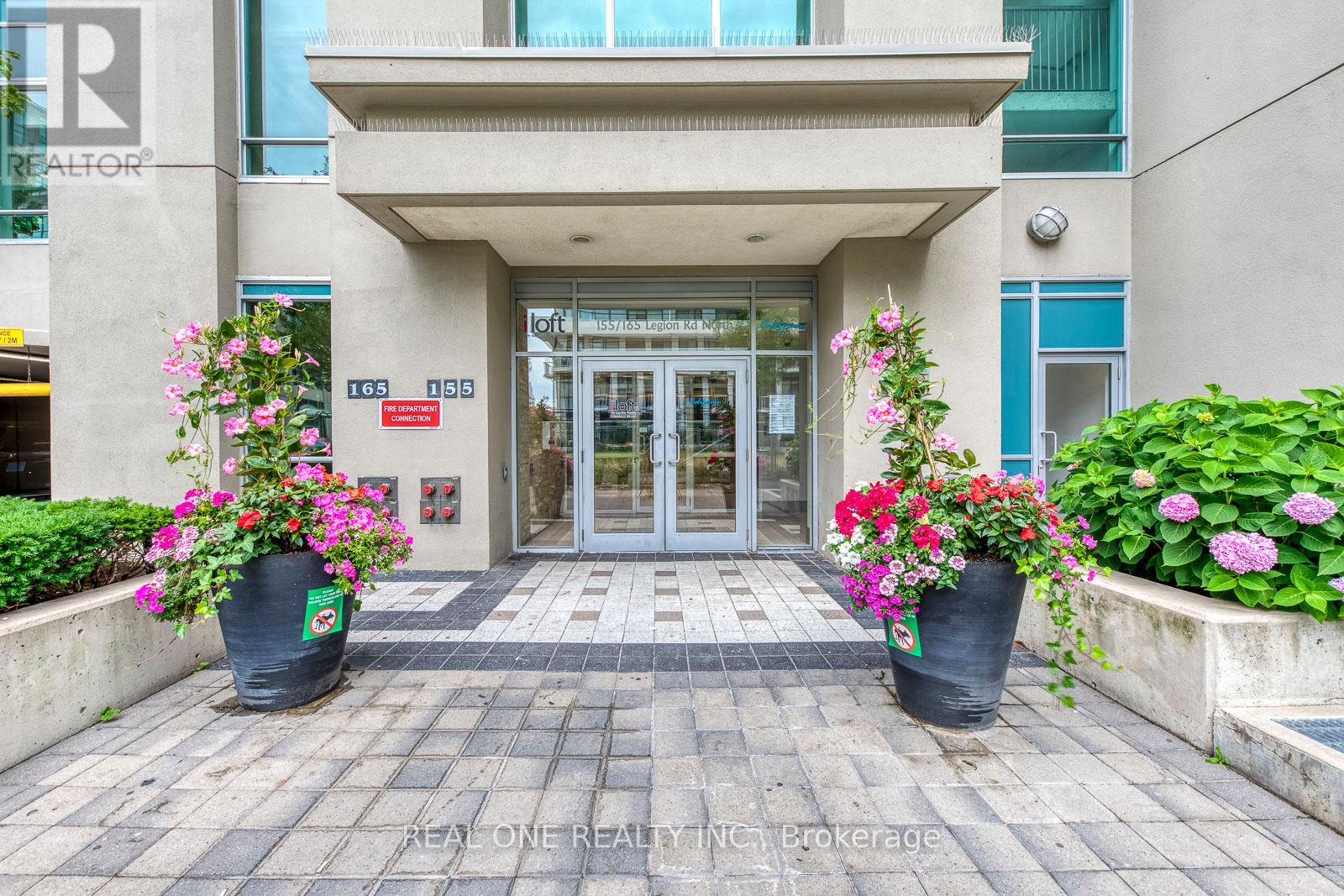 1414 - 155 Legion Road N, Toronto, Ontario  M8Y 0A7 - Photo 2 - W12304273