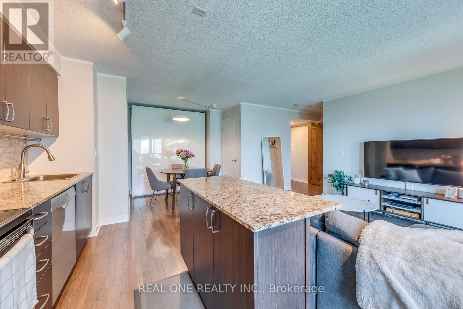 1414 - 155 Legion Road N, Toronto, Ontario  M8Y 0A7 - Photo 23 - W12304273