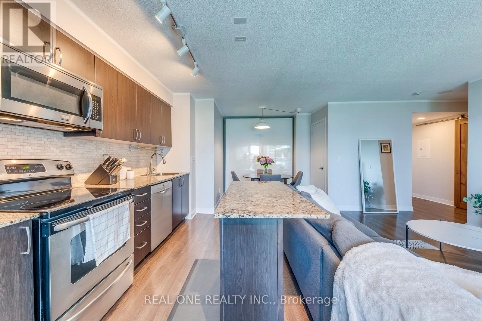 1414 - 155 Legion Road N, Toronto, Ontario  M8Y 0A7 - Photo 24 - W12304273