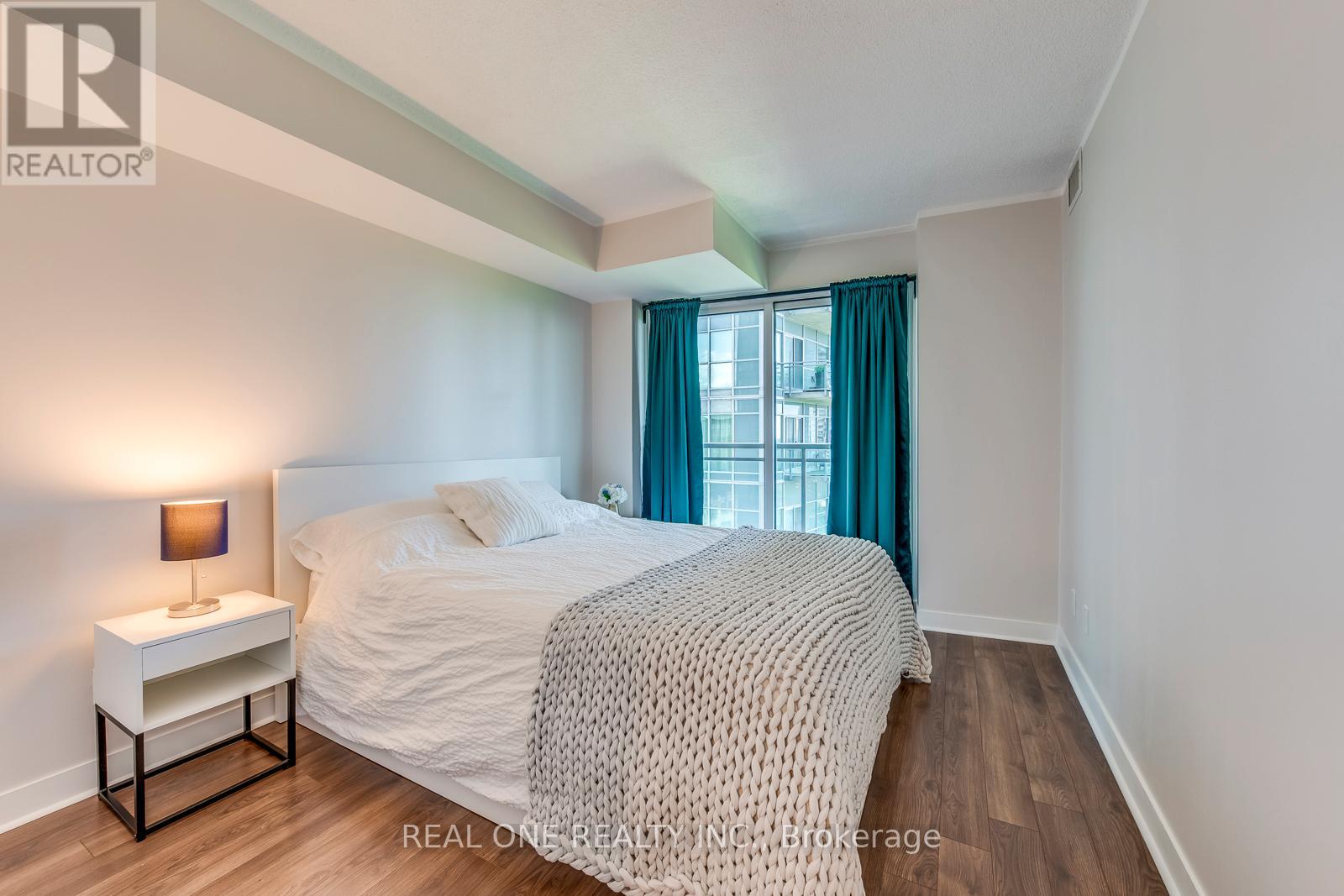 1414 - 155 Legion Road N, Toronto, Ontario  M8Y 0A7 - Photo 25 - W12304273