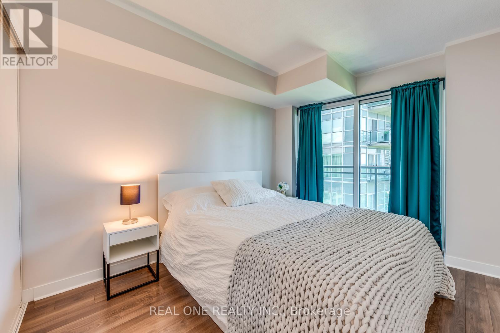 1414 - 155 Legion Road N, Toronto, Ontario  M8Y 0A7 - Photo 26 - W12304273