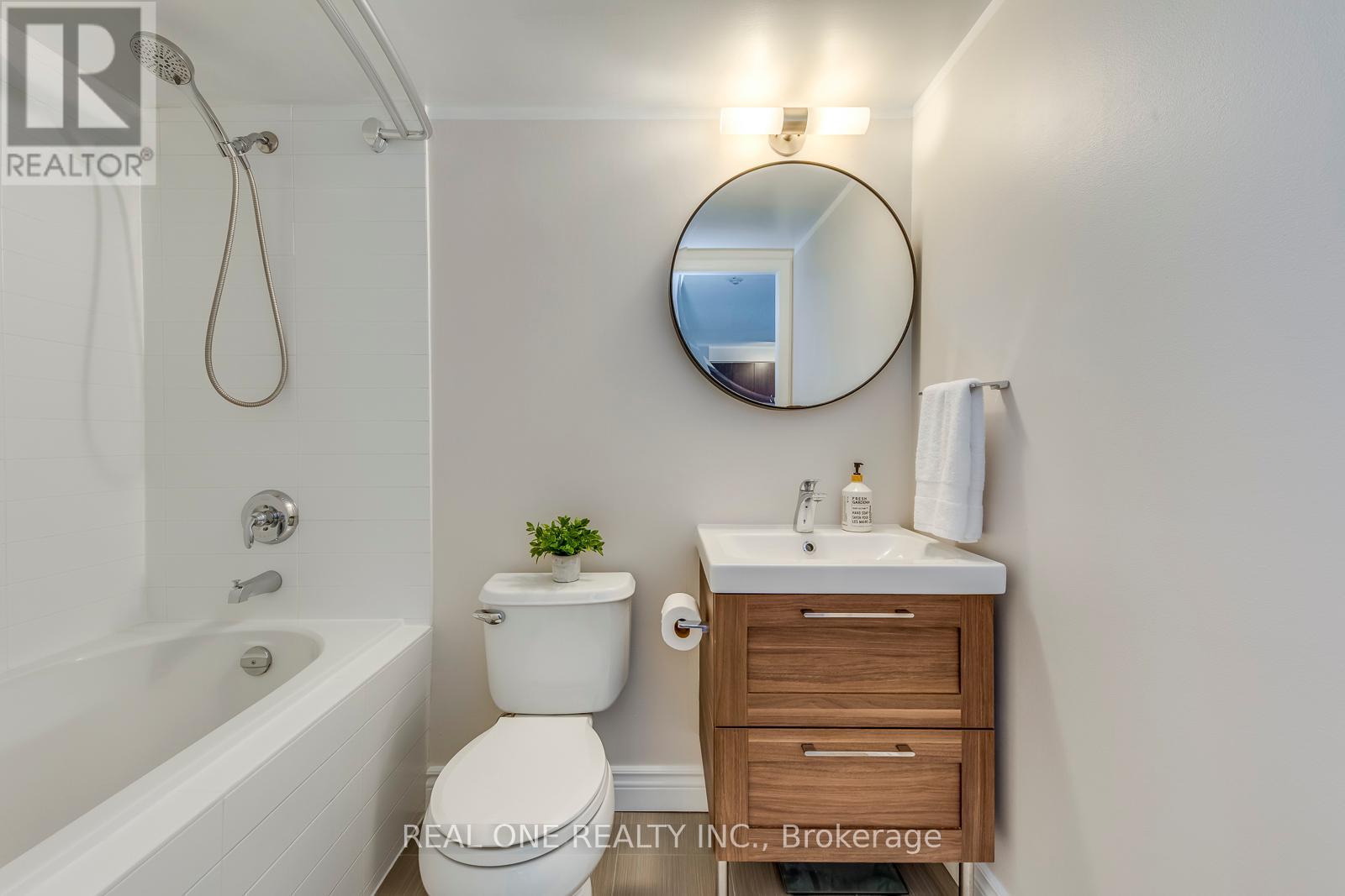 1414 - 155 Legion Road N, Toronto, Ontario  M8Y 0A7 - Photo 27 - W12304273