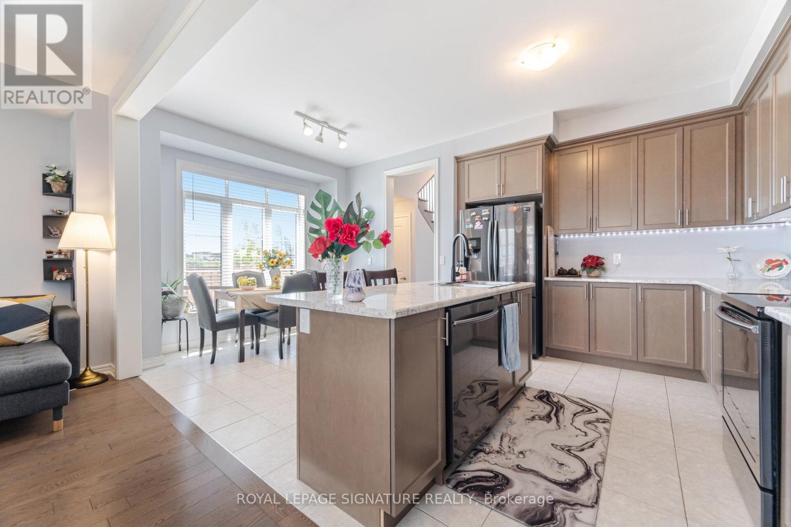 39 Talence Drive, Hamilton, Ontario  L8J 0L2 - Photo 12 - X12304232