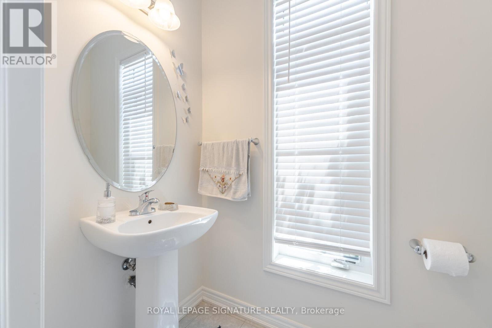 39 Talence Drive, Hamilton, Ontario  L8J 0L2 - Photo 16 - X12304232