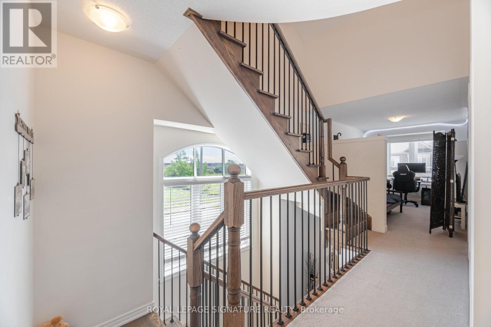 39 Talence Drive, Hamilton, Ontario  L8J 0L2 - Photo 18 - X12304232