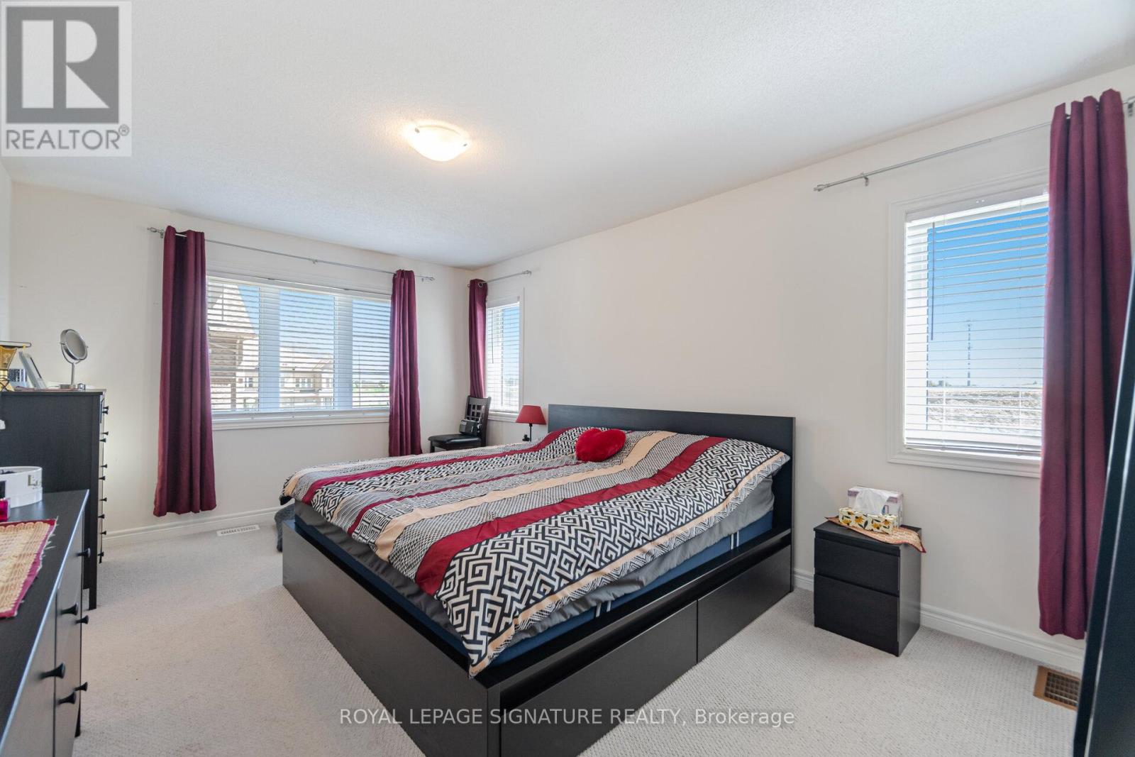39 Talence Drive, Hamilton, Ontario  L8J 0L2 - Photo 20 - X12304232