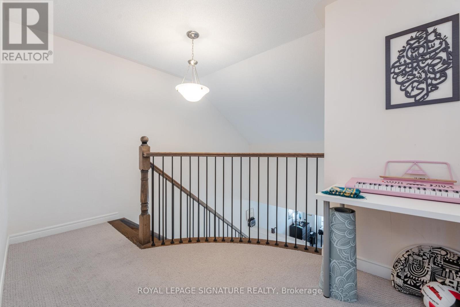 39 Talence Drive, Hamilton, Ontario  L8J 0L2 - Photo 34 - X12304232