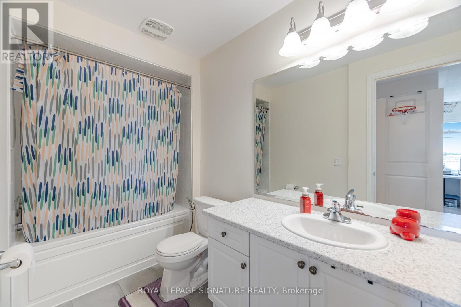39 Talence Drive, Hamilton, Ontario  L8J 0L2 - Photo 38 - X12304232