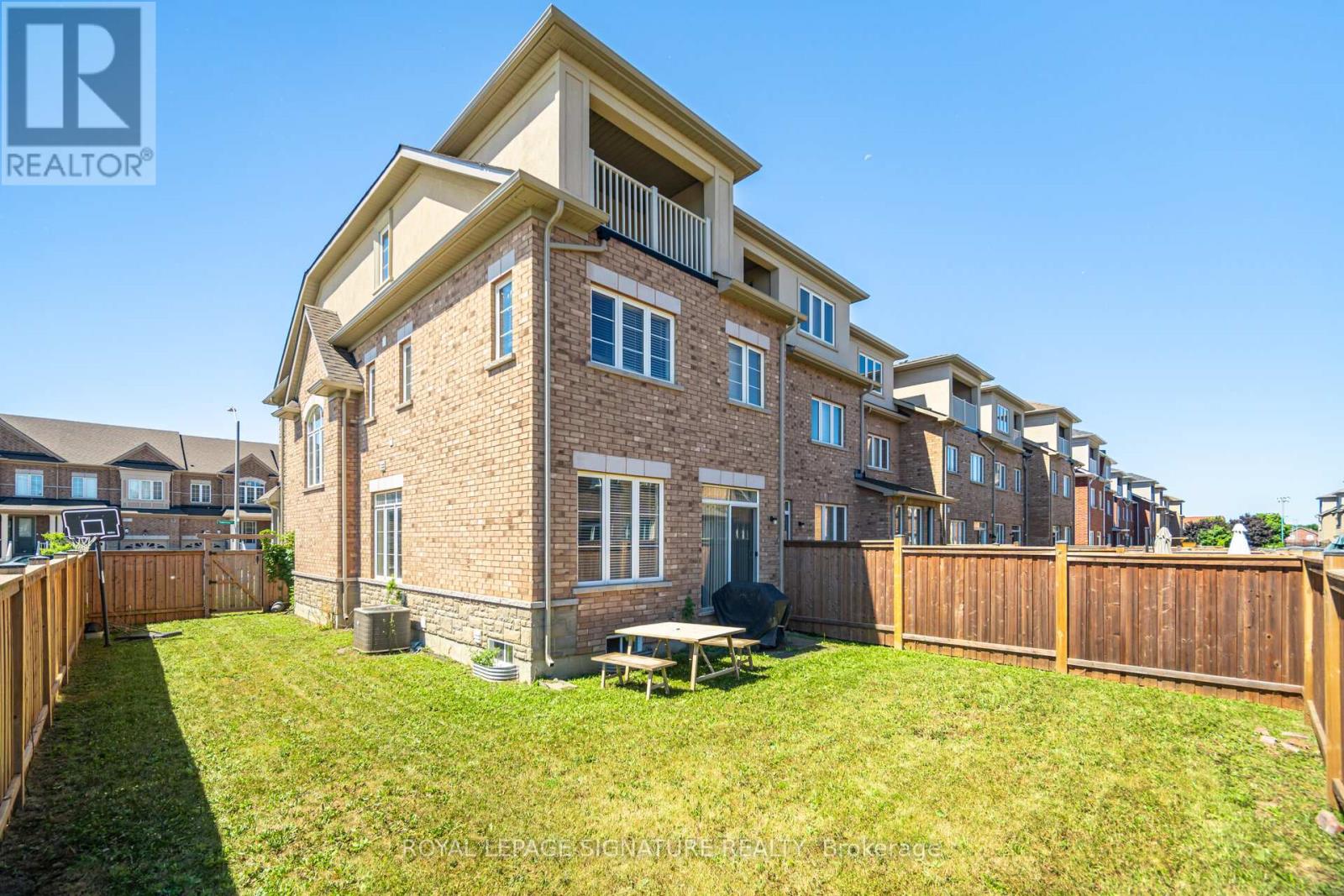 39 Talence Drive, Hamilton, Ontario  L8J 0L2 - Photo 42 - X12304232