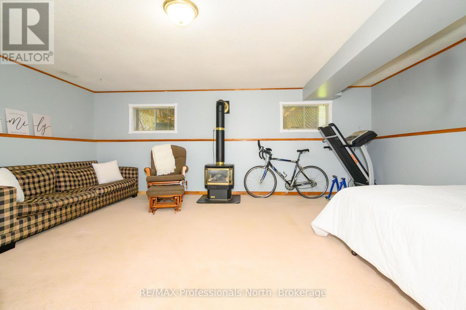 30 Sabrina Park Drive, Huntsville, Ontario  P1H 1L8 - Photo 13 - X12304353
