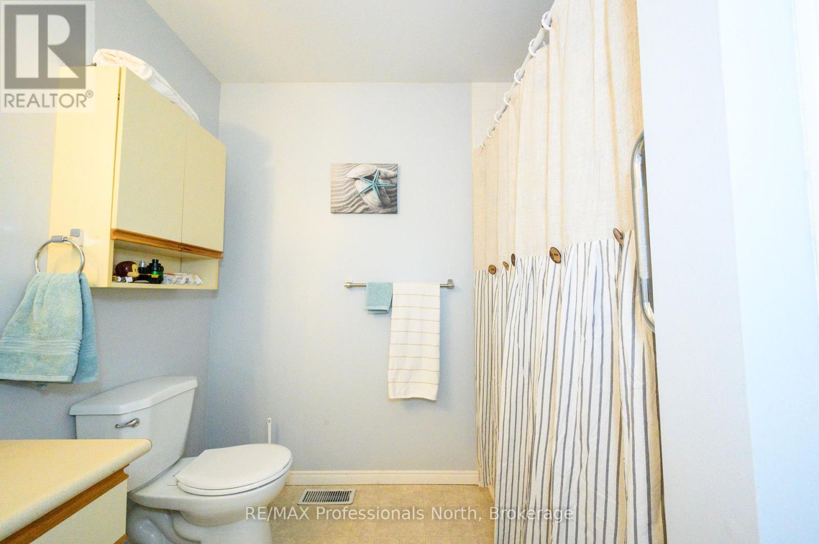 30 Sabrina Park Drive, Huntsville, Ontario  P1H 1L8 - Photo 9 - X12304353