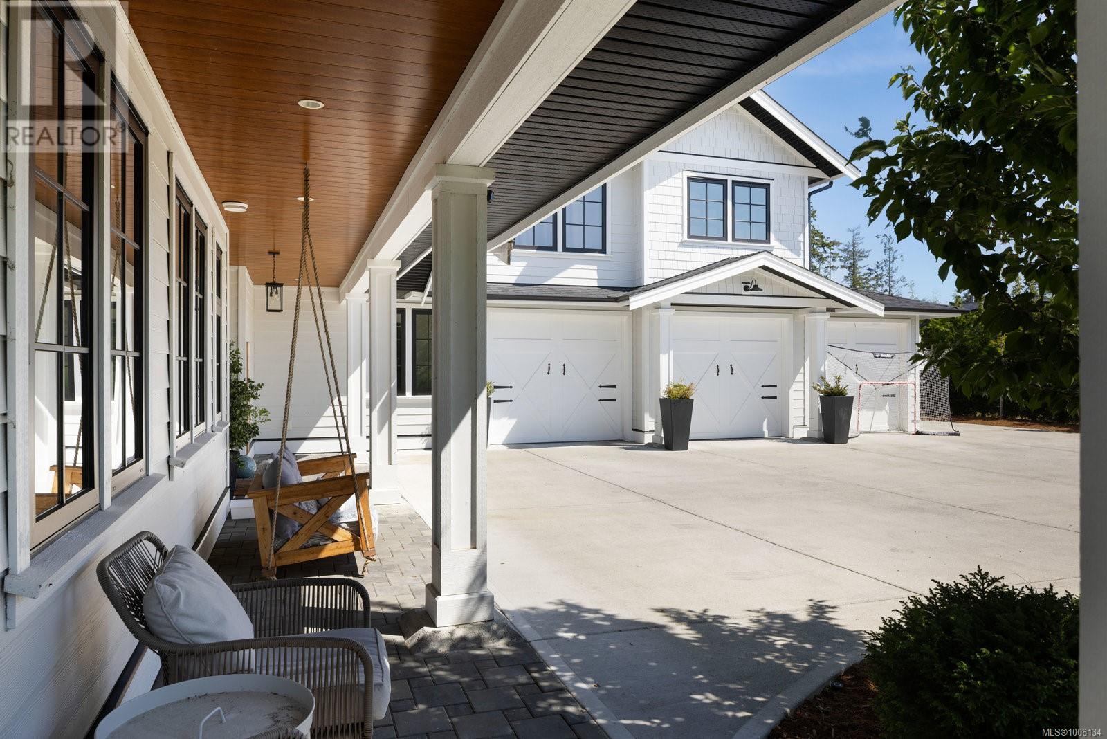 Property at 10730 Bayfield Rd image 3