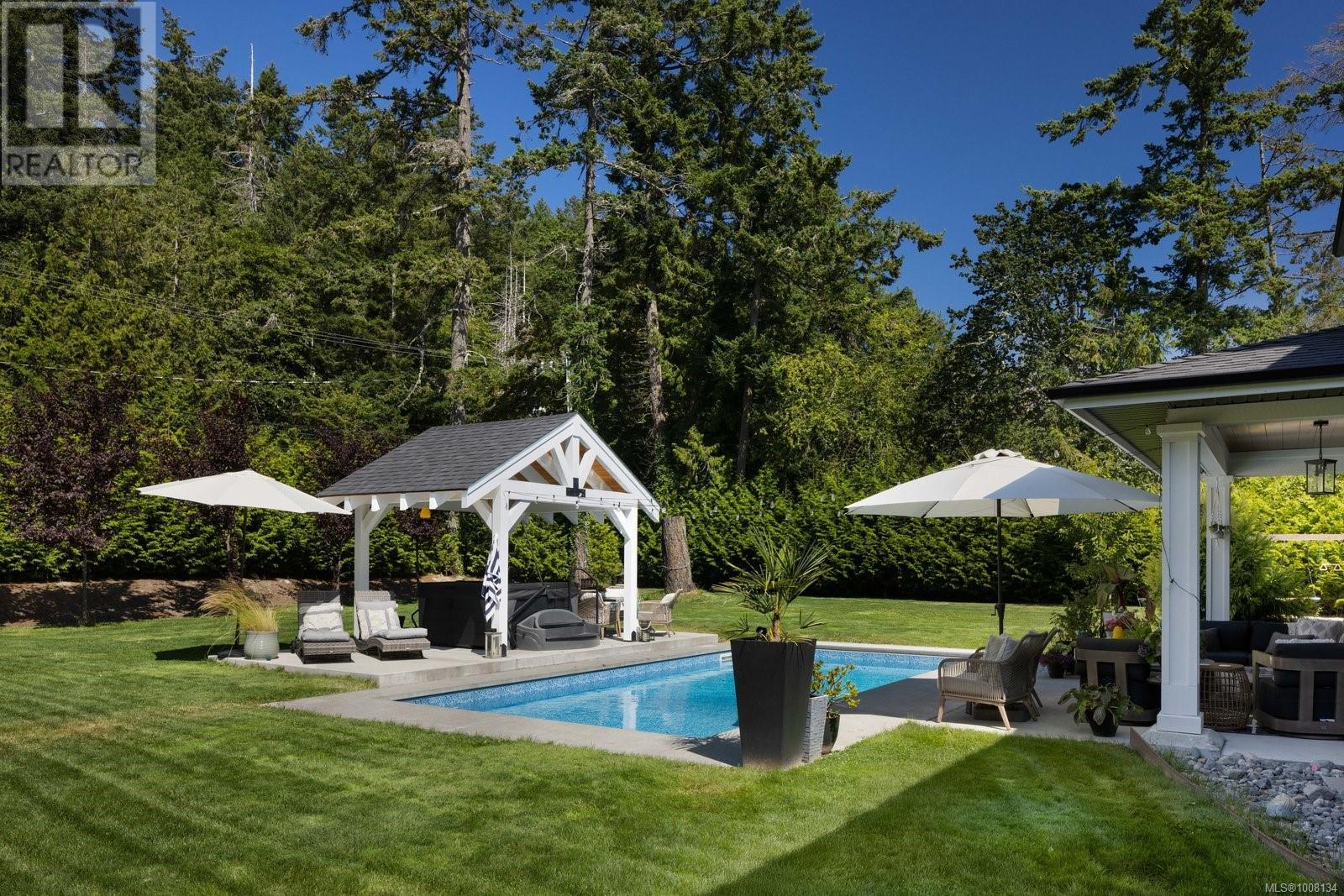 Property at 10730 Bayfield Rd image 4
