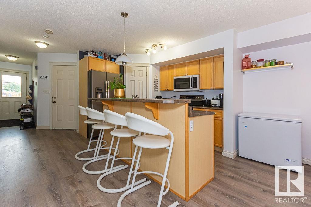 Property at 57 HARTWICK LO image 3