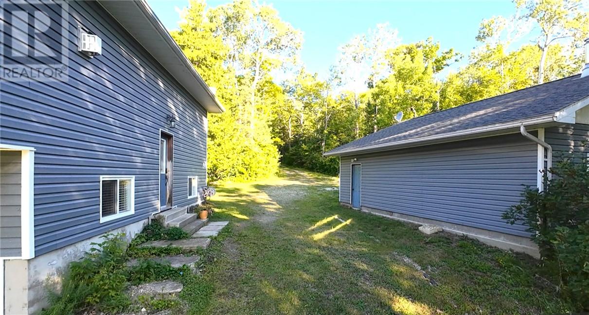 400 Maple Point Road, Kagawong, Ontario  P0P 1J0 - Photo 6 - 2123711