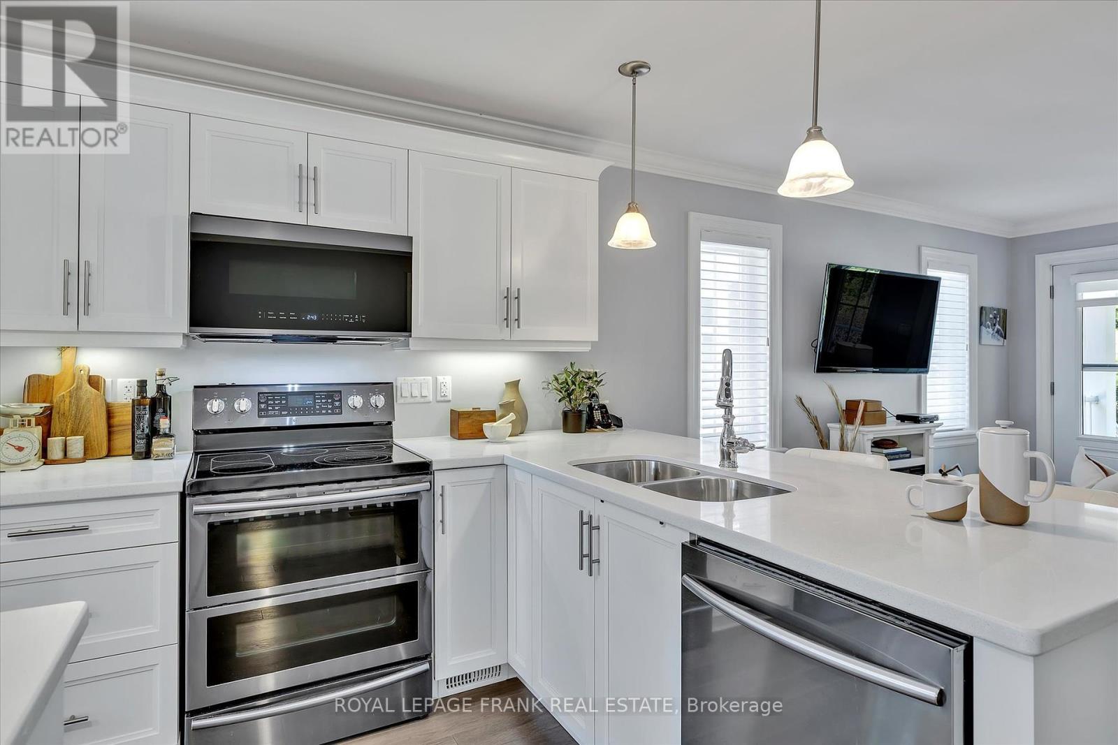 47 Charlton Court, Selwyn, Ontario  K0L 2H0 - Photo 8 - X12304479