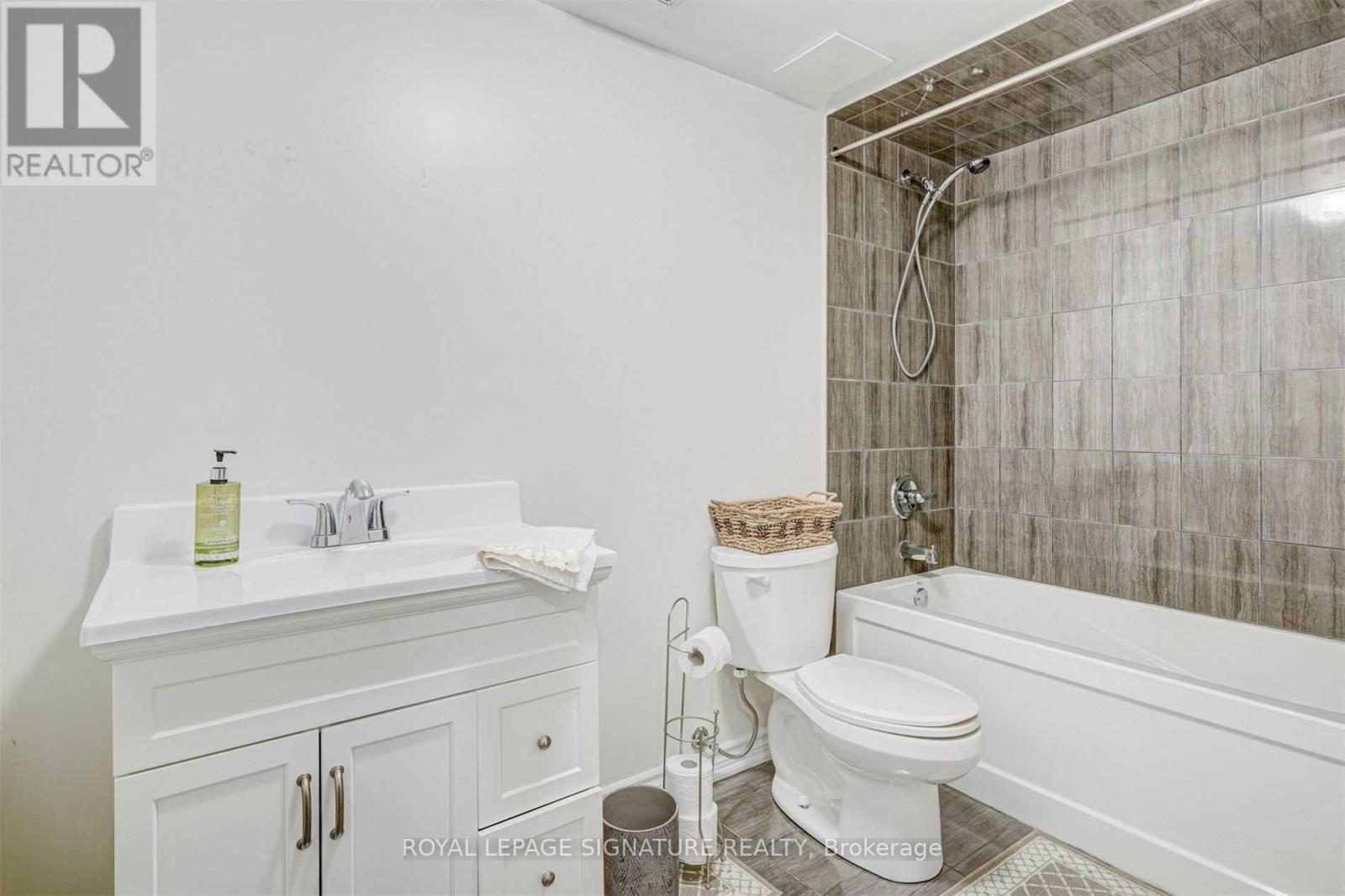 132 Alex Campbell Crescent, King, Ontario  L7B 0C2 - Photo 33 - N12304383