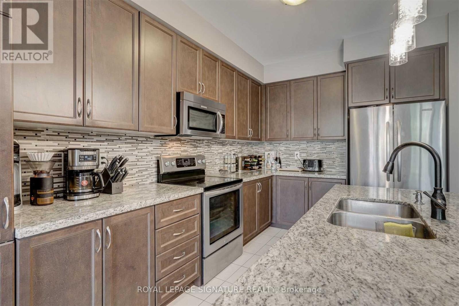 132 Alex Campbell Crescent, King, Ontario  L7B 0C2 - Photo 8 - N12304383