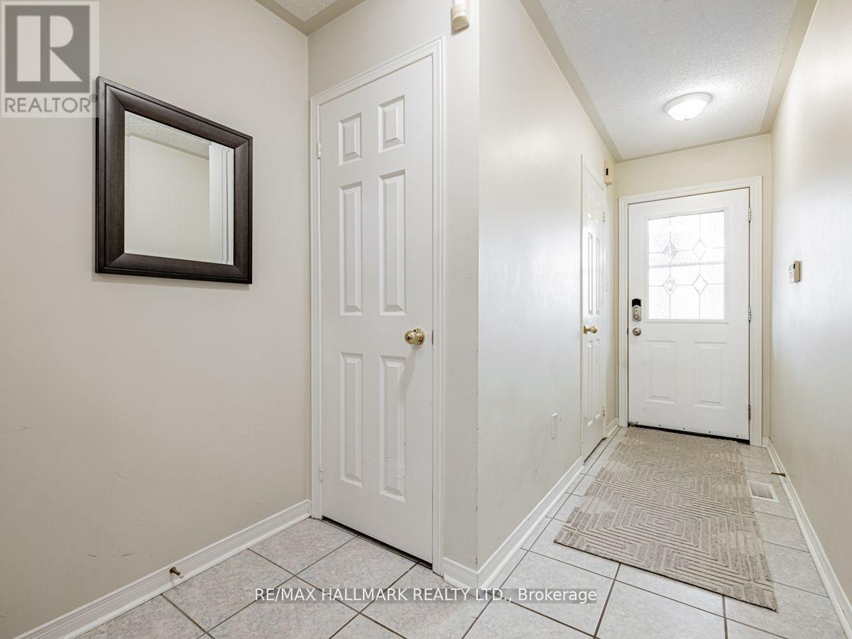 Property at 566 WALPOLE CRESCENT image 5