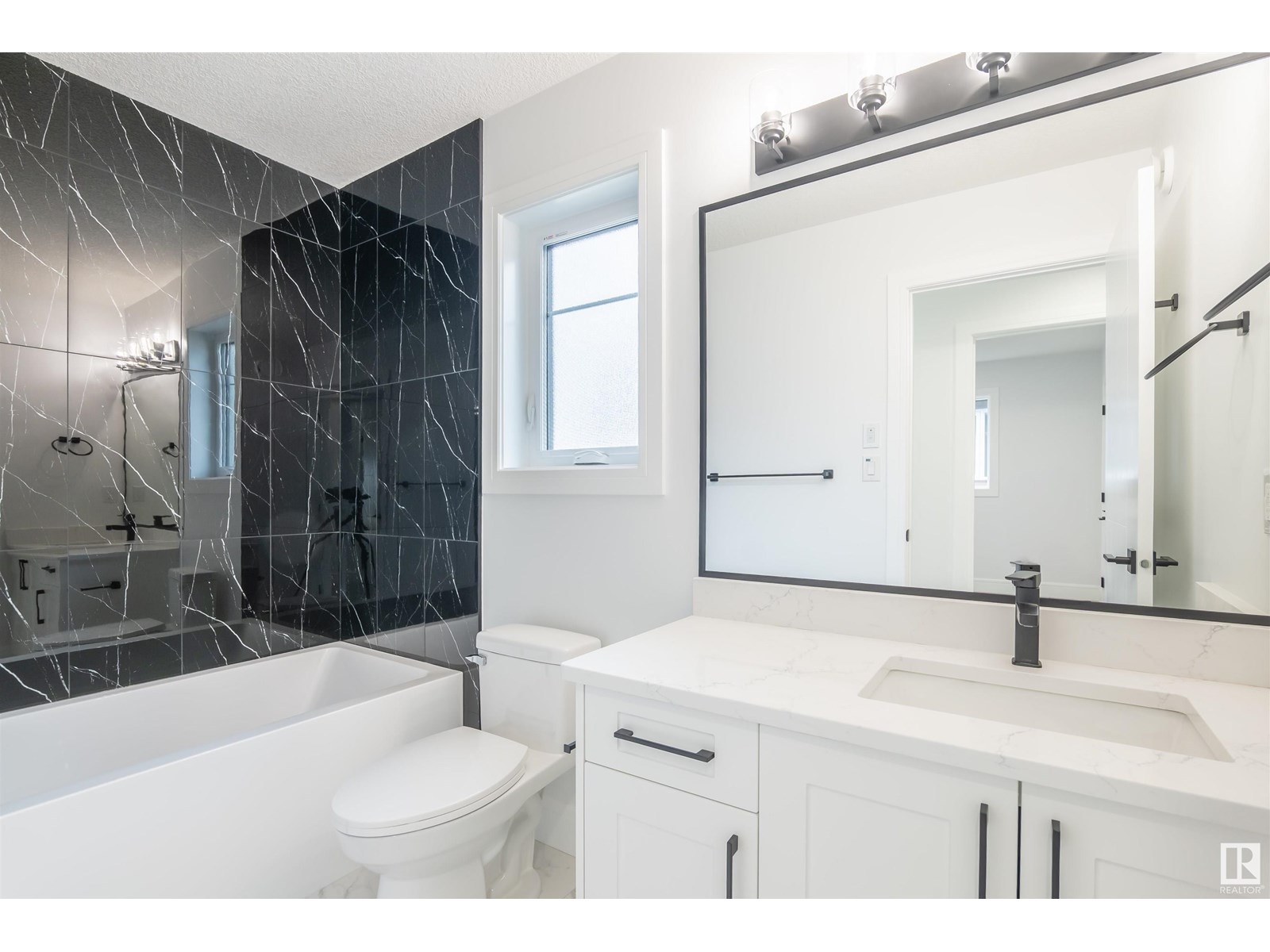 3317 Chickadee Dr Nw, Edmonton, Alberta  T5S 0V6 - Photo 24 - E4449340