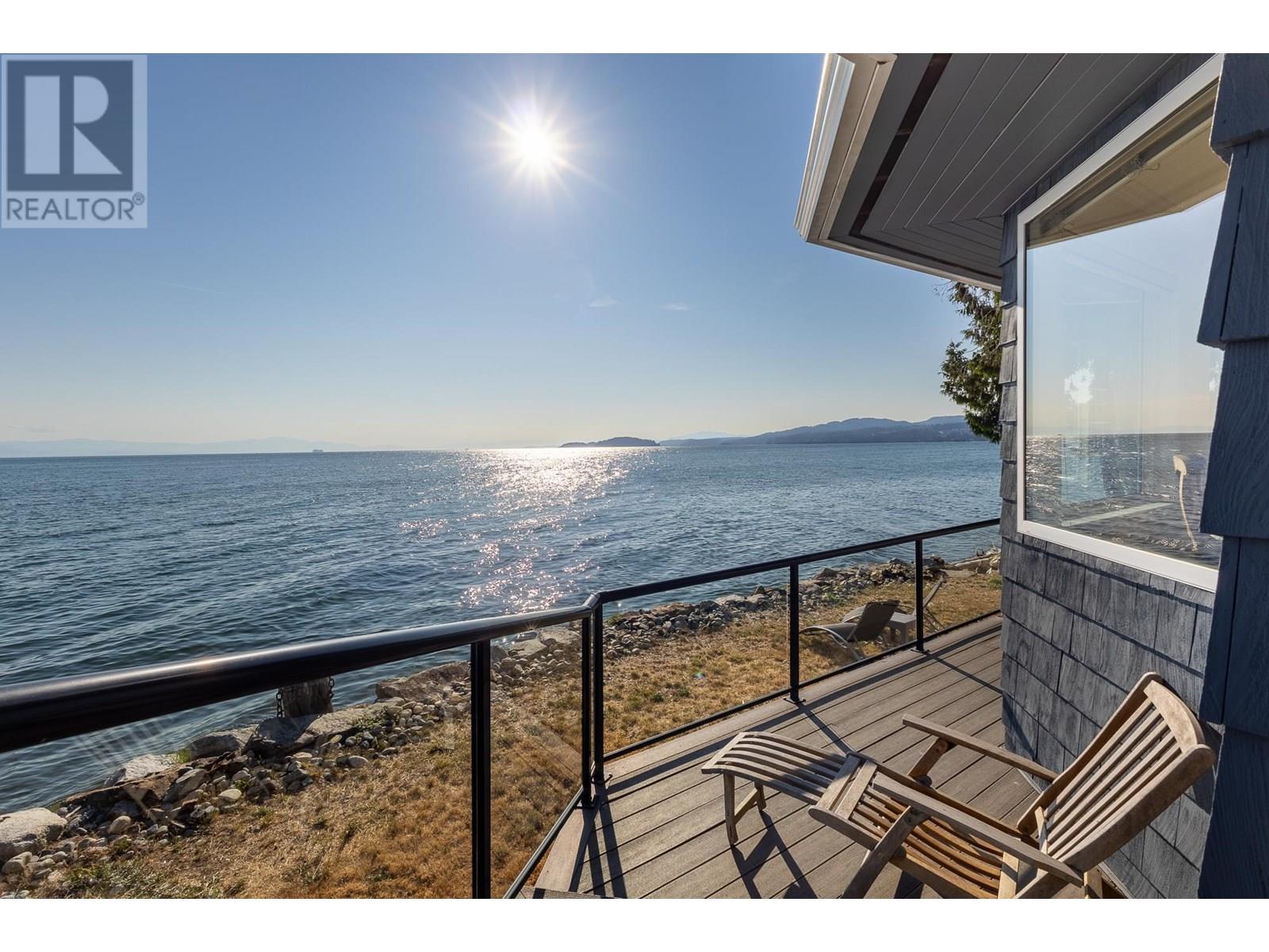 Property at 4857 SUNSHINE COAST HIGHWAY image 2