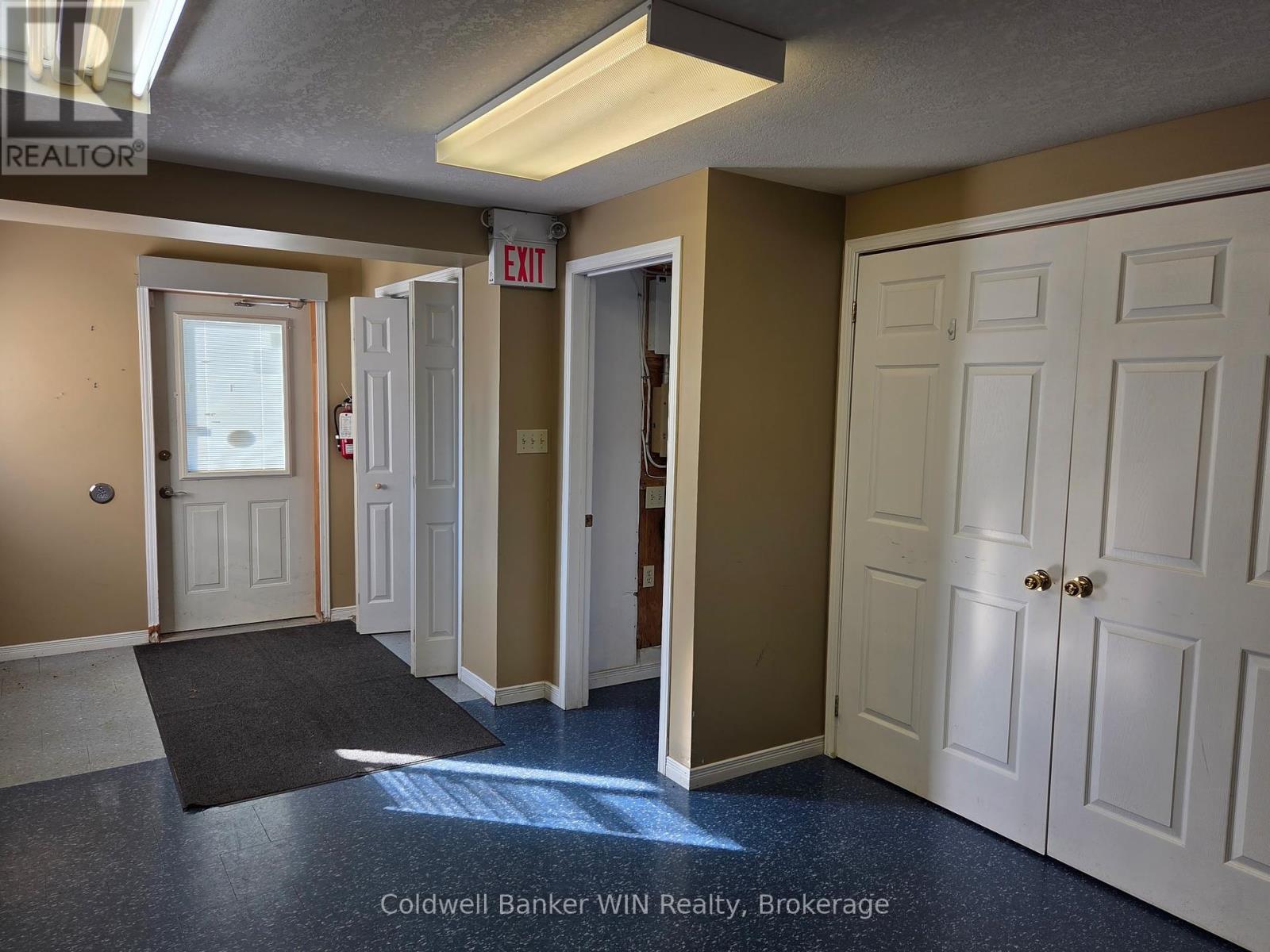 125 Fergus Street S, Wellington North, Ontario  N0G 2L2 - Photo 19 - X12304458