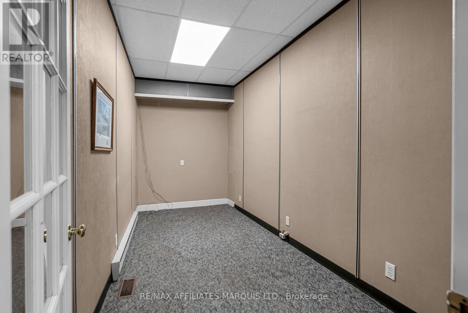 111 Montreal Road, Cornwall, Ontario  K6H 1B2 - Photo 5 - X12304456