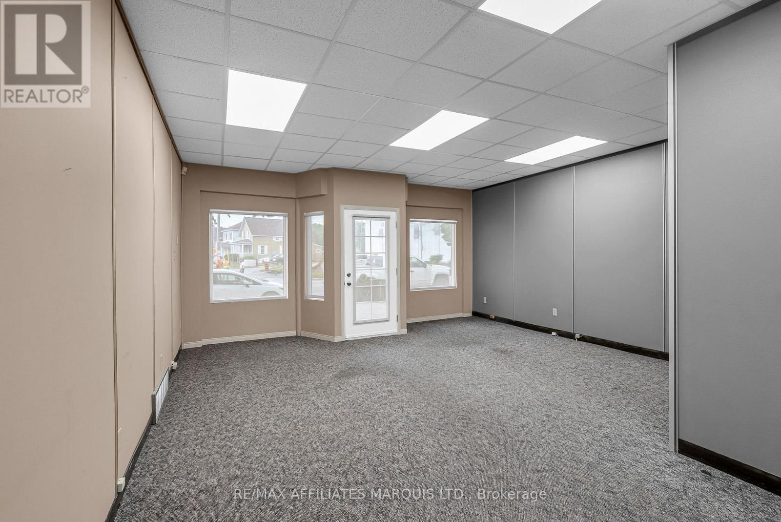 111 Montreal Road, Cornwall, Ontario  K6H 1B2 - Photo 7 - X12304456