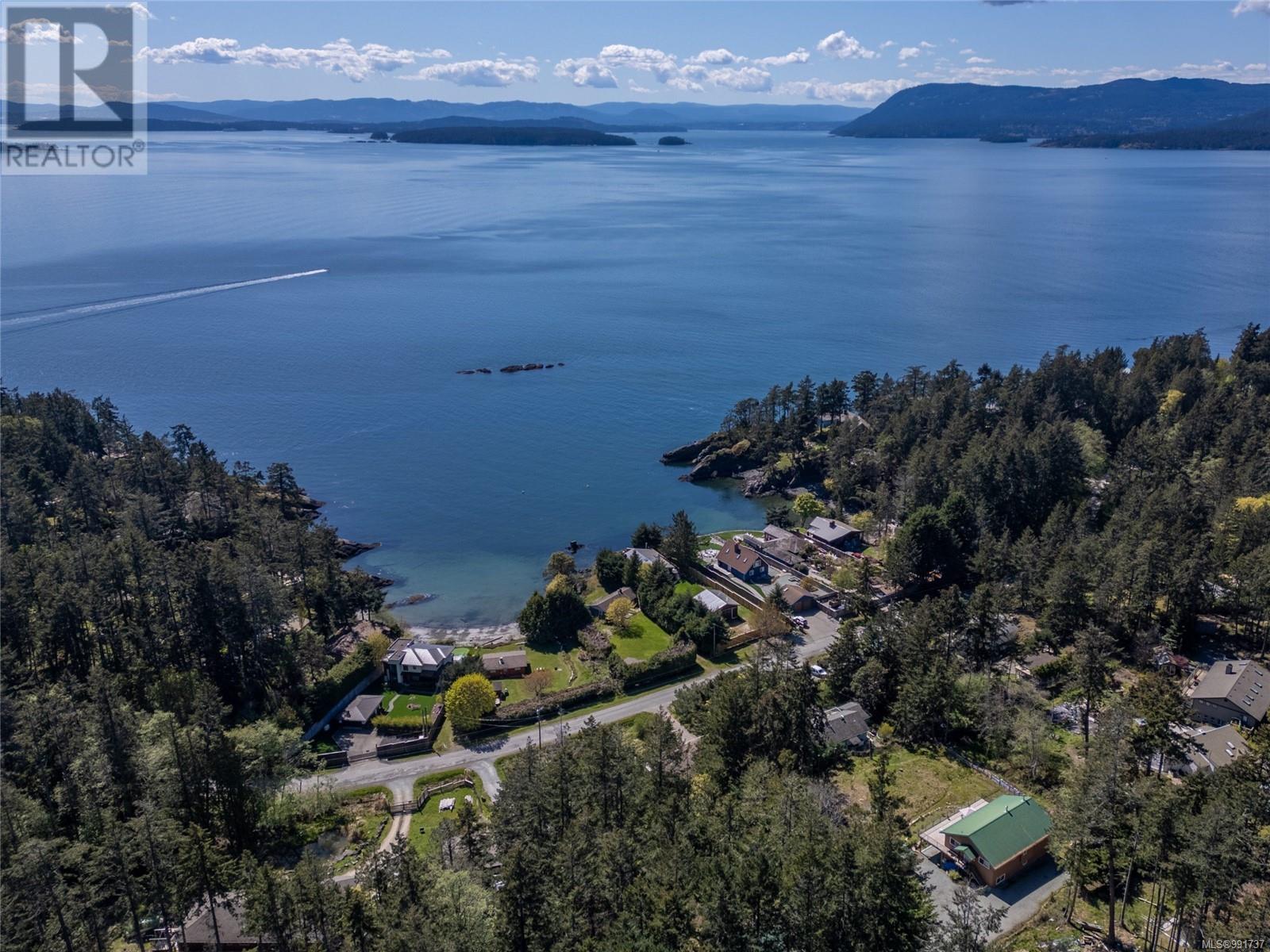 3731 Privateers Rd, Pender Island, British Columbia  V0N 2M2 - Photo 44 - 991737