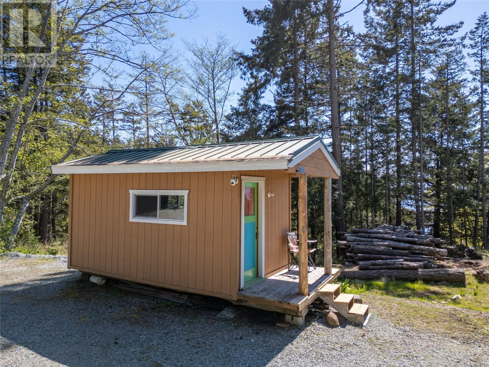 3731 Privateers Rd, Pender Island, British Columbia  V0N 2M2 - Photo 39 - 991737