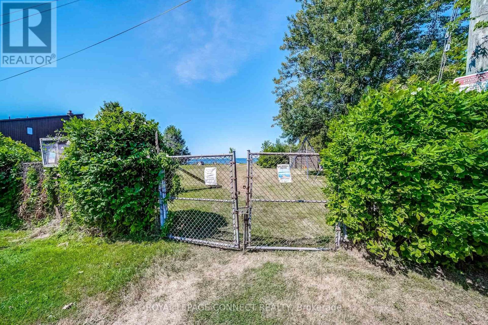158 Beach Road, Georgina, Ontario  L4P 2L7 - Photo 33 - N12299650